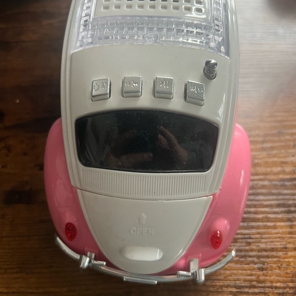 Bluetooth speaker, portable VW Bug Car pink white - Picture 4 of 7